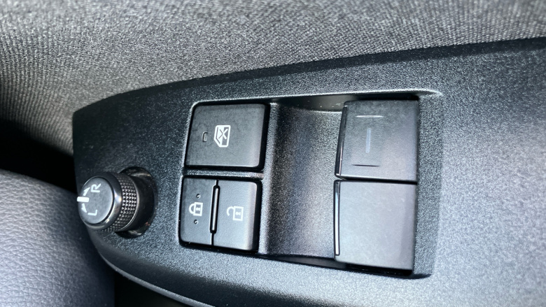 Toyota Yaris 1.5 Hybrid Icon 5dr CVT Hybrid Hatchback